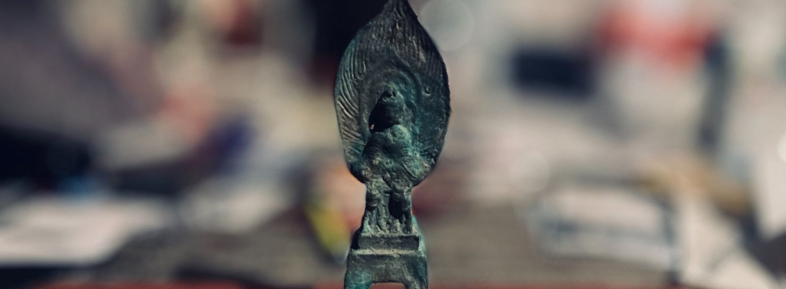 中国の古い青銅の仏像。