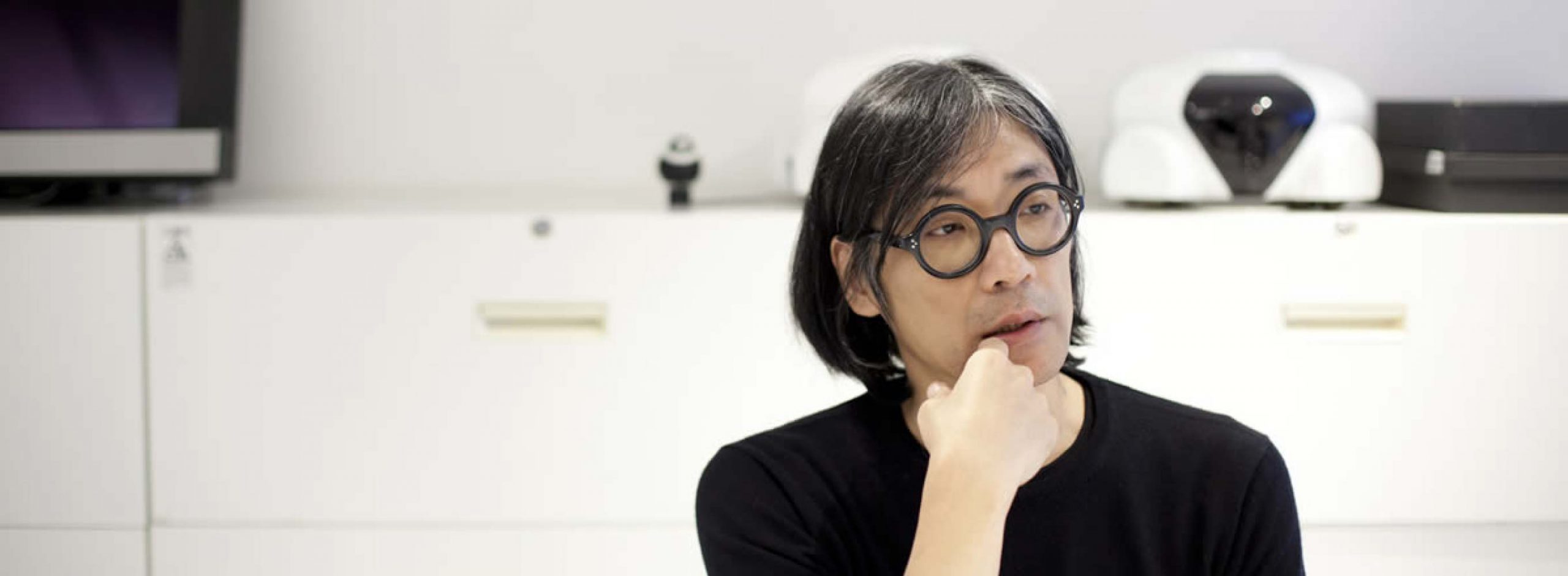 ロボットデザイナー・松井龍哉氏が、<br>コルビュジエの「LC７」を偏愛する理由