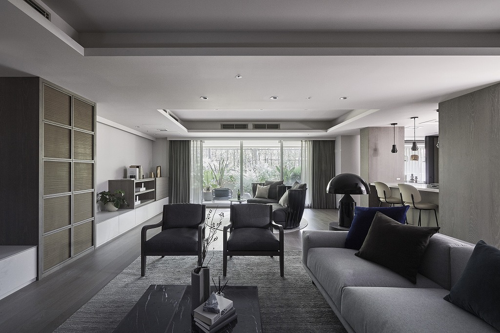 Feel Nature, Heal Mind<br>
都会の中で自然を感じ、体と心を癒やす日々を