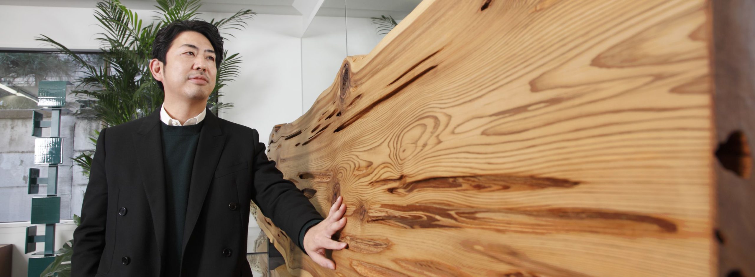 「100年後も残るデザイン」を探求するプロダクトデザイナー・鈴木啓太氏