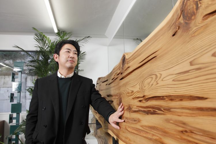 100年後も残るデザイン」を探求するプロダクトデザイナー・鈴木啓太氏