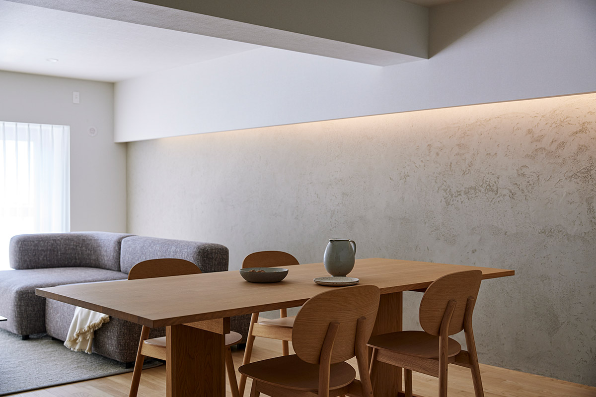 自然光と光のラインが織りなす空間