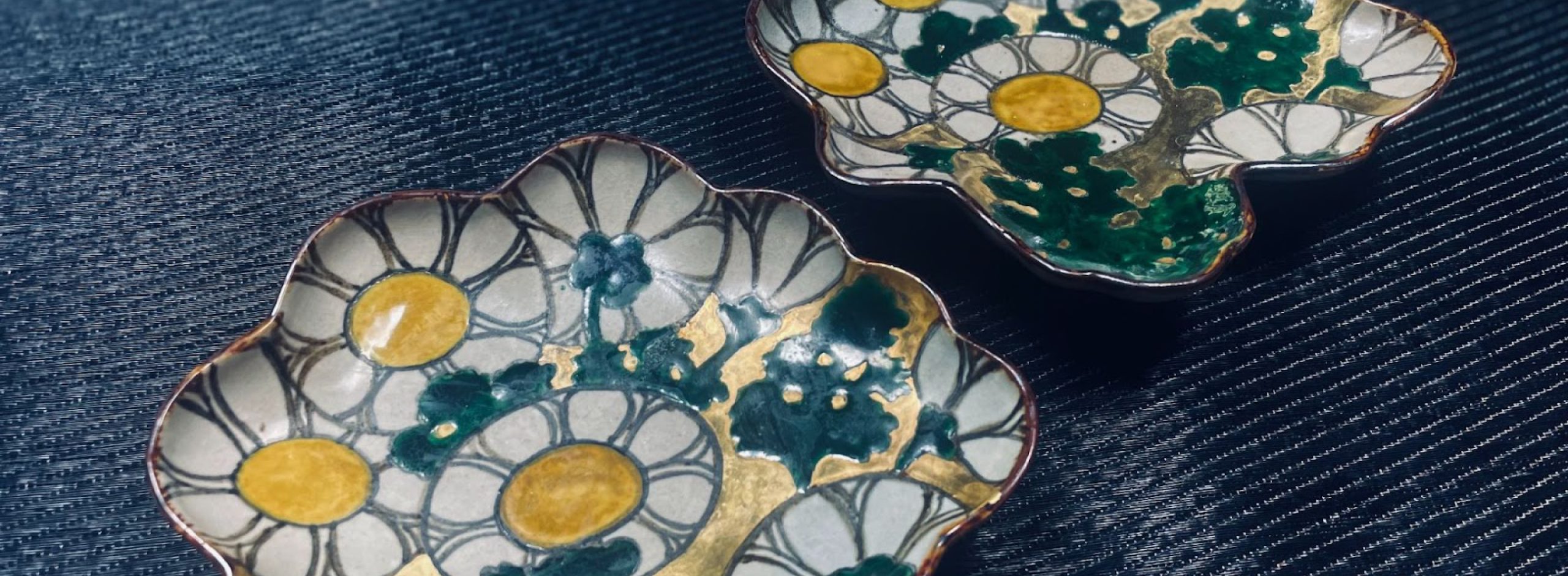 田端志音の乾山写色絵金彩菊図向付