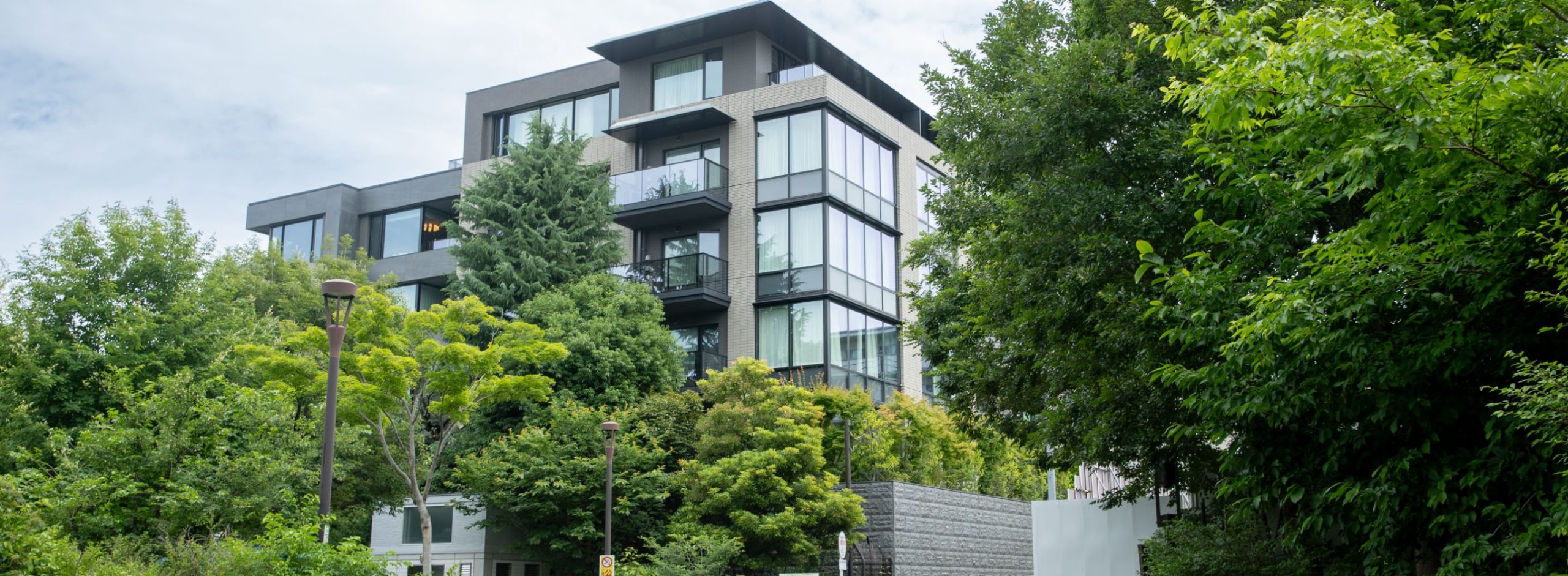 旧地名が残る、歴史と坂の邸宅街・市ヶ谷