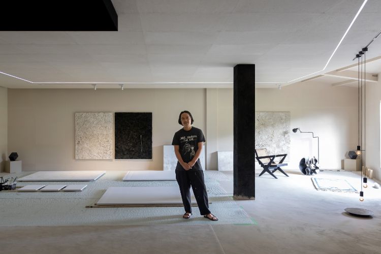 紙漉き職人・アーティスト、ハタノワタル——リアリティを貫く姿勢から生まれる豊かさ