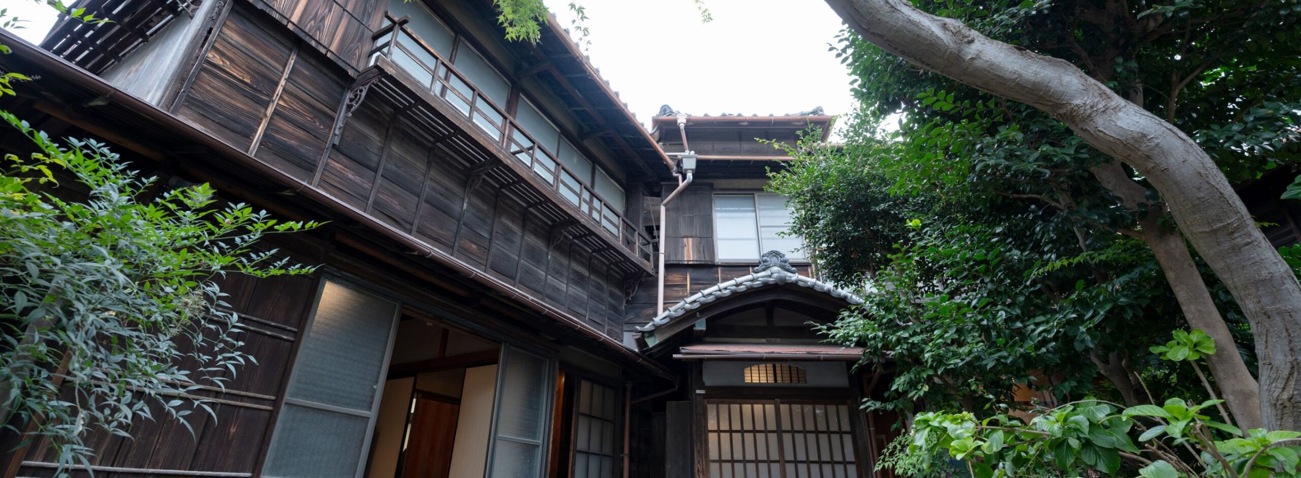 谷中の歴史と暮らしを守る、まちづくりと建物保全活動