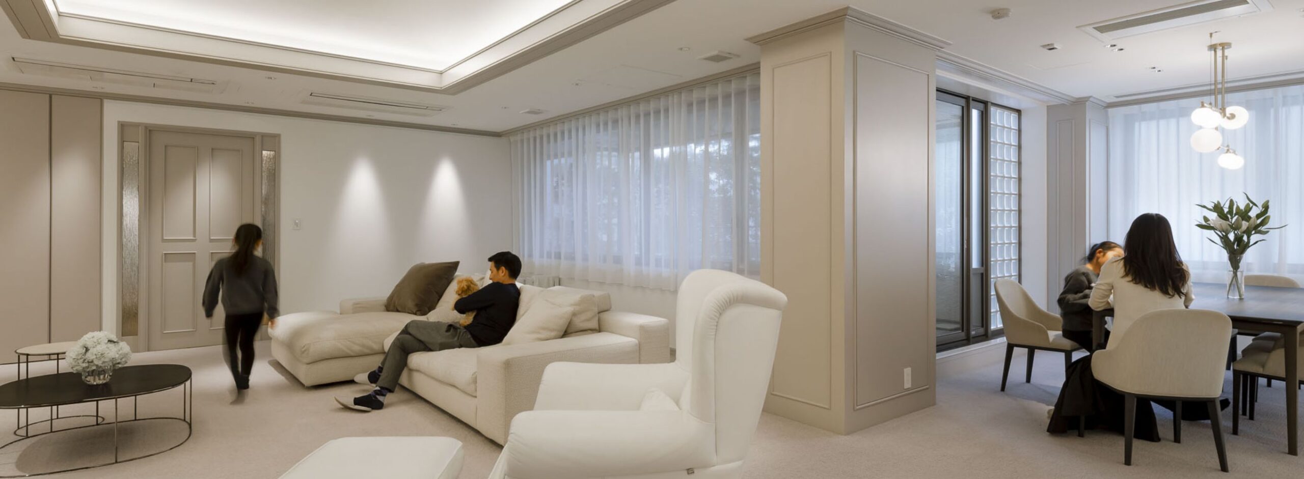 新旧を美しく調和させ、家族それぞれの豊かな時間を育む住まいへ